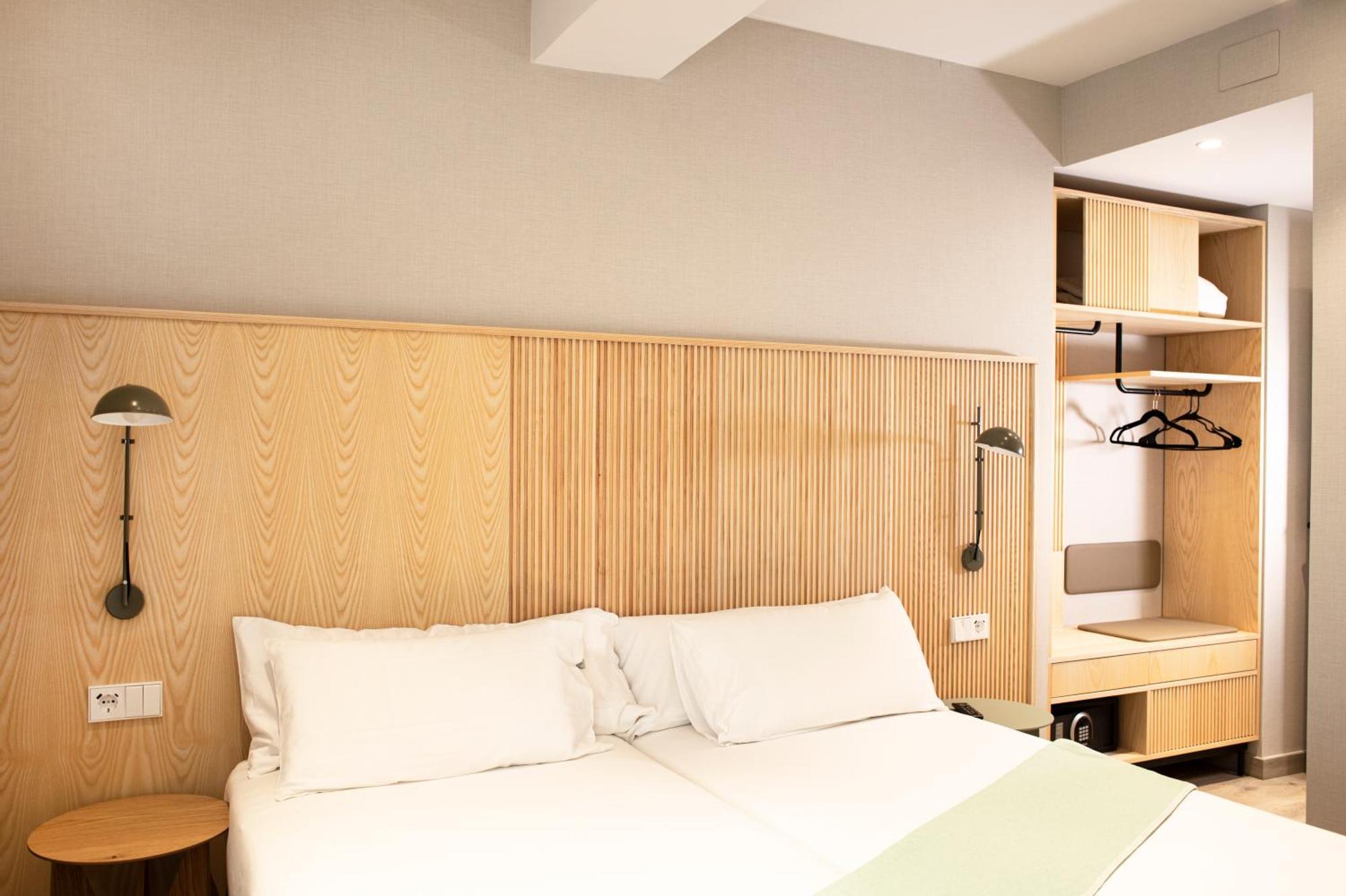 Hotel Dos Rios Origen อาอินซา ภายนอก รูปภาพ