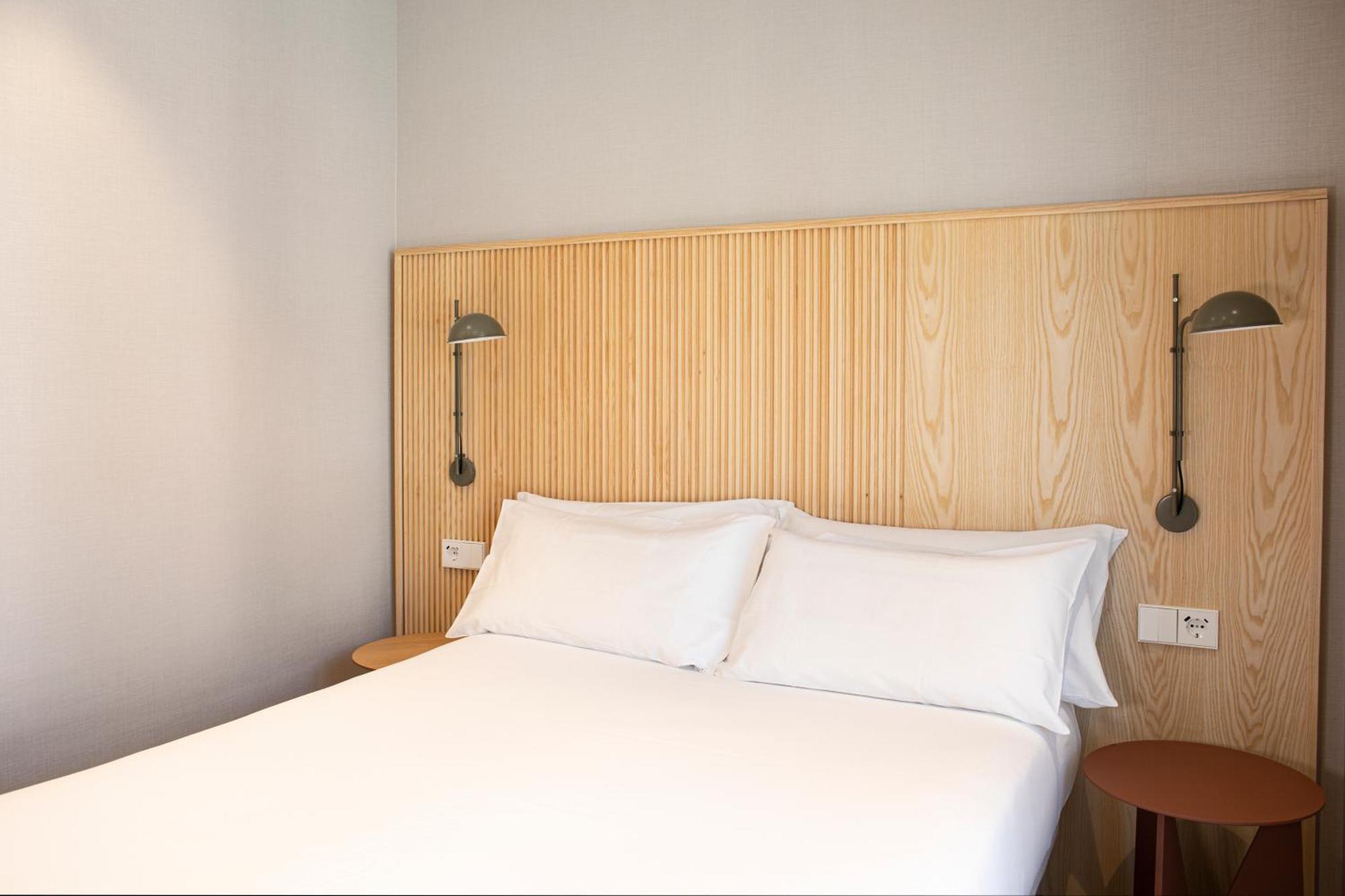 Hotel Dos Rios Origen อาอินซา ภายนอก รูปภาพ