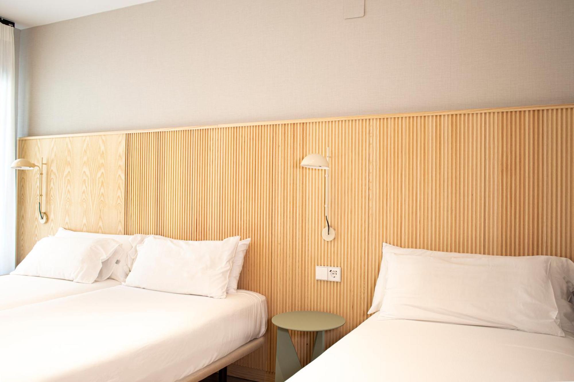 Hotel Dos Rios Origen อาอินซา ภายนอก รูปภาพ