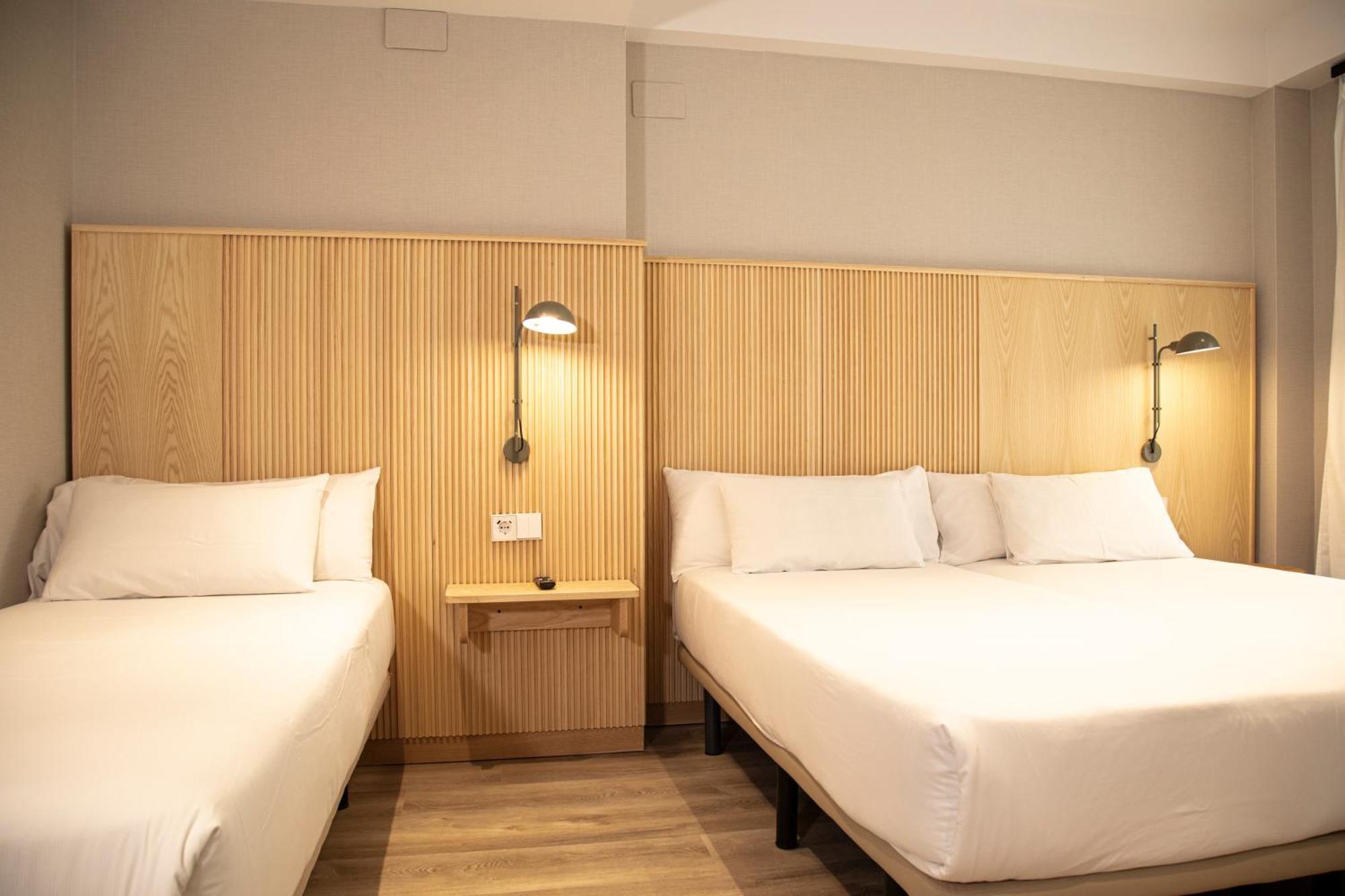 Hotel Dos Rios Origen อาอินซา ภายนอก รูปภาพ