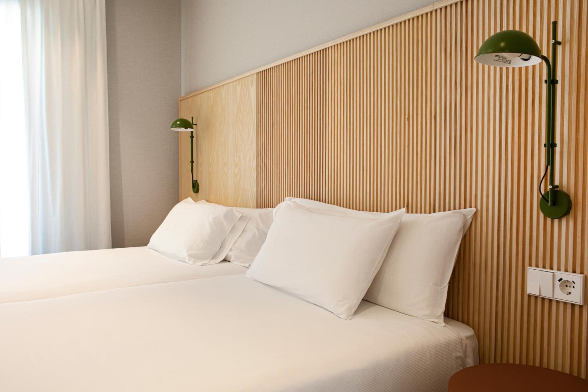 Hotel Dos Rios Origen อาอินซา ภายนอก รูปภาพ
