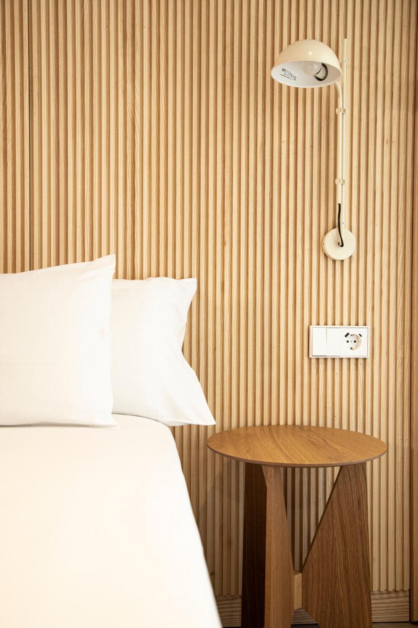 Hotel Dos Rios Origen อาอินซา ภายนอก รูปภาพ